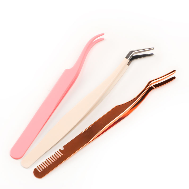 Cad iad na cáilíochtaí ba chóir a bheith ag Tweezers Lashes gairmiúla?